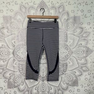 New $69 Calvin Klein Performance Workout Leggings Navy Blue White Stripe Yoga M